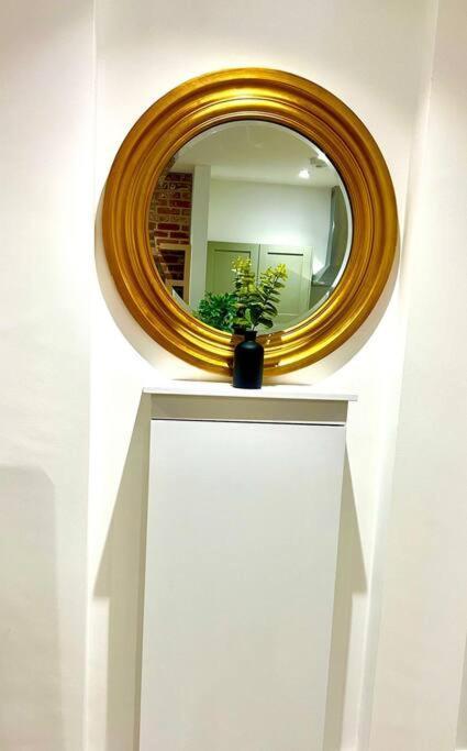 Brand New Apt - Beach Breeze Spacious 1-Bedroom Apartment With Parking - Sleeps 4 Ppl- Internet Bournemouth Ngoại thất bức ảnh