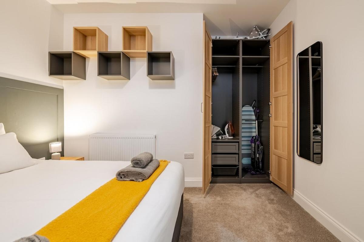 Brand New Apt - Beach Breeze Spacious 1-Bedroom Apartment With Parking - Sleeps 4 Ppl- Internet Bournemouth Ngoại thất bức ảnh